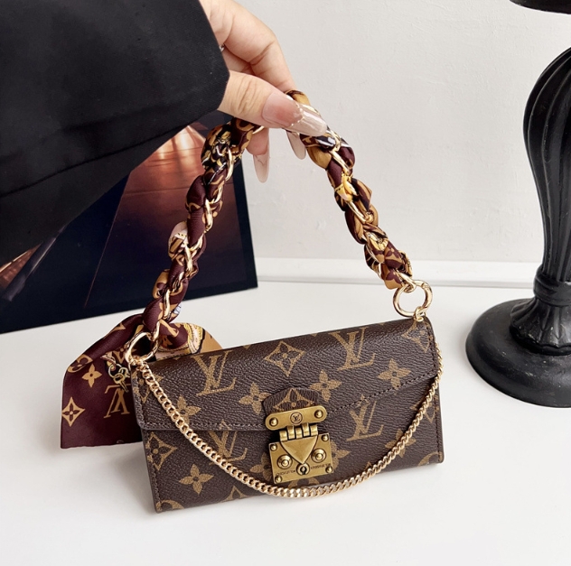 【美品】GUCCI コインケース ディアマンテ　レザー ブラック グッチシマレザー コインケース ディアマンテ 黒レザーグッチ